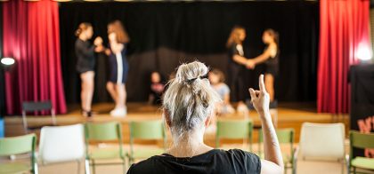 La muestra artística del creador teatral