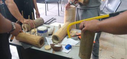 Construcción de instrumentos: maracas y guasá