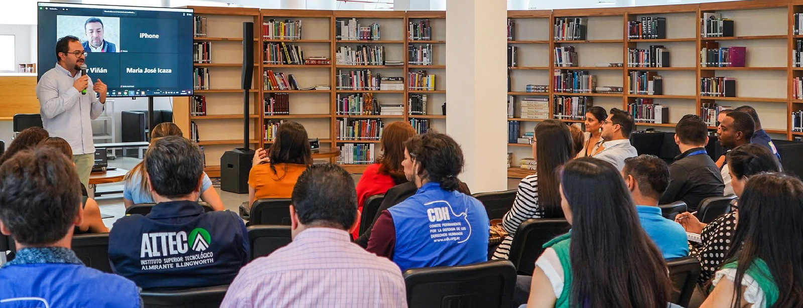 Participantes en una actividad de formación y vinculación